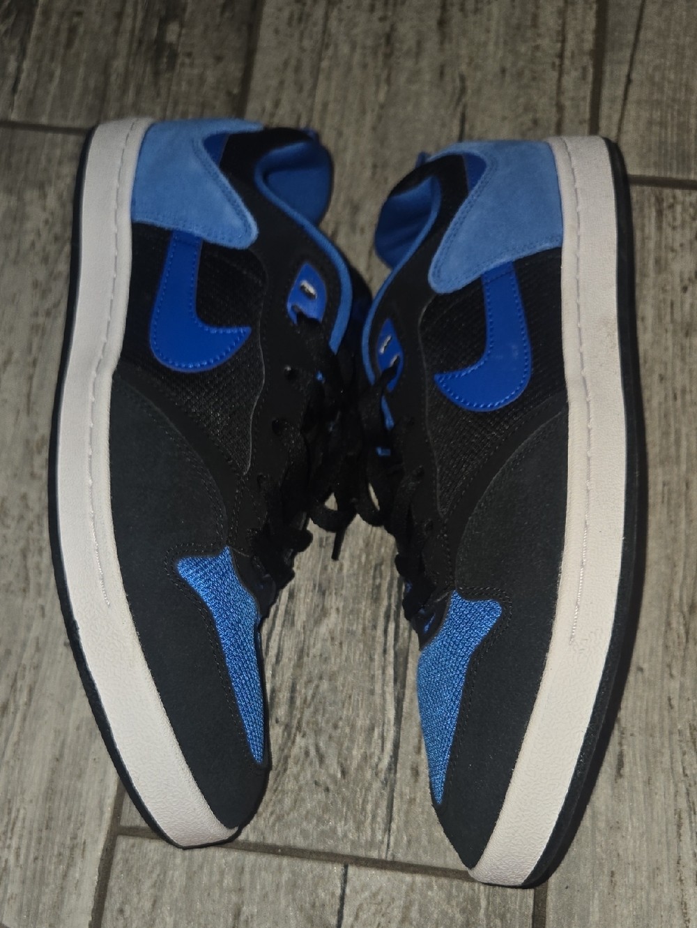 Nike Black & Royal Blue Low-Top Sneakers